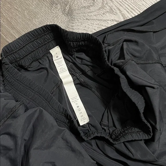 Lululemon All For It Onesie
Black Size 4 - Picture 7 of 11